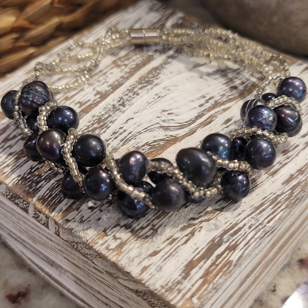 Black and Silver Pearl Beaded Bracelet